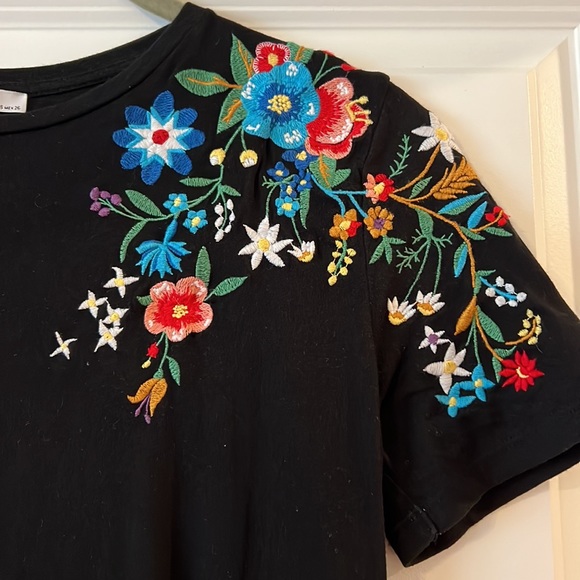 Top - Picture 2 of 4